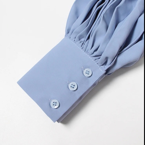 💐 Gorgeous Pleated Rolled Neck Cold Shoulder Top - Picture 8 of 10